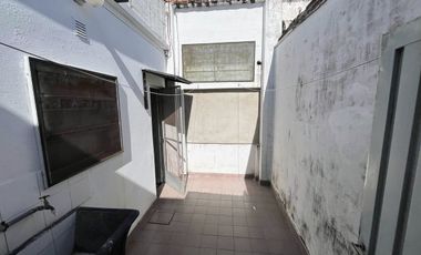 PH 2 AMBIENTES VENTA MUY BUENA ZONA LLAVALLOL