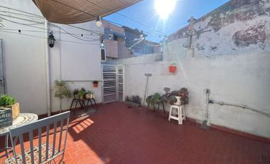 VENTA PH 4 AMBIENTES EN BERAZATEGUI CON PATIO