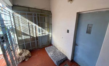 VENTA PH 4 AMBIENTES EN BERAZATEGUI CON PATIO