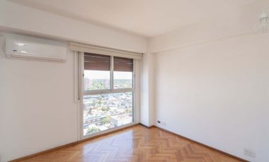 DEPTO EN VENTA CUATRO AMB. MARTINEZ , CON RENTA