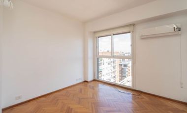 DEPTO EN VENTA CUATRO AMB. MARTINEZ , CON RENTA