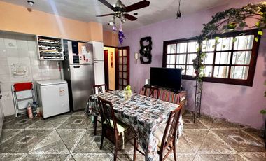 Venta Casa 4 amb c/ quincho,terraza en Montecastro