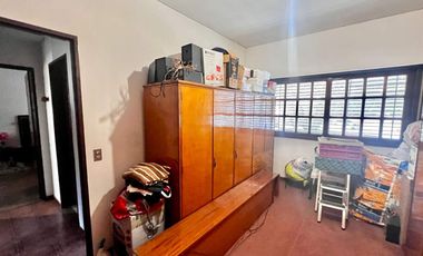 Venta Casa 4 amb c/ quincho,terraza en Montecastro