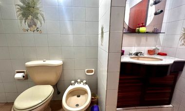 Venta Casa 4 amb c/ quincho,terraza en Montecastro