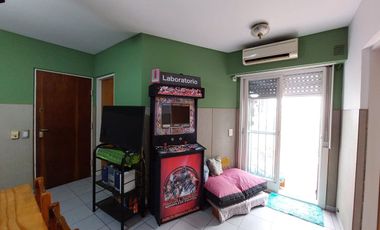 VENTA PH 2 AMBIENTES + ESCRITORIO Y PATIO