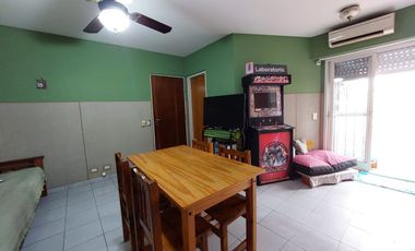 VENTA PH 2 AMBIENTES + ESCRITORIO Y PATIO