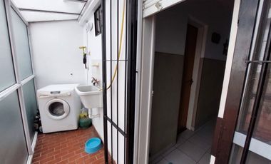 VENTA PH 2 AMBIENTES + ESCRITORIO Y PATIO