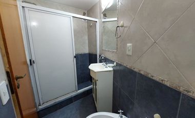VENTA PH 2 AMBIENTES + ESCRITORIO Y PATIO