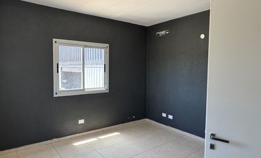 VENTA NAVE INDUSTRIAL 2400M2 SIP GRAL RODRIGUEZ