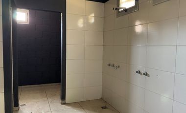 VENTA NAVE INDUSTRIAL 2400M2 SIP GRAL RODRIGUEZ