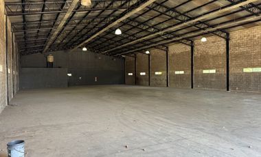 VENTA NAVE INDUSTRIAL 2400M2 SIP GRAL RODRIGUEZ