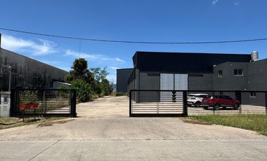 VENTA NAVE INDUSTRIAL 2400M2 SIP GRAL RODRIGUEZ