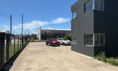 VENTA NAVE INDUSTRIAL 2400M2 SIP GRAL RODRIGUEZ