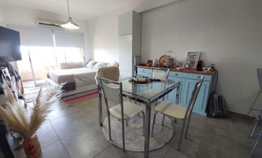 VENTA MONOAMBIENTE CON COCHERA BERAZATEGUI CENTRO