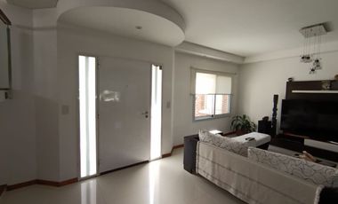 Casa en venta 4 amb  Barrio Cerrado Lujan