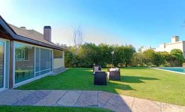 Casa en venta 4 amb  Barrio Cerrado Lujan