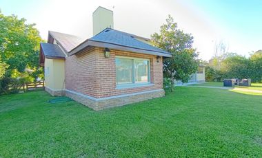 Casa en venta 4 amb  Barrio Cerrado Lujan