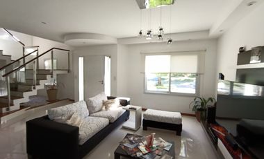 Casa en venta 4 amb  Barrio Cerrado Lujan
