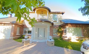 Casa en venta 4 amb  Barrio Cerrado Lujan