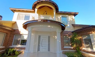 Casa en venta 4 amb  Barrio Cerrado Lujan