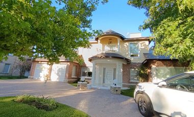 Casa en venta 4 amb  Barrio Cerrado Lujan