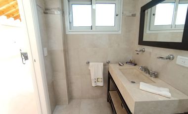 Casa en venta 4 amb  Barrio Cerrado Lujan