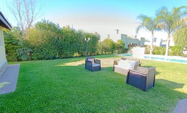 Casa en venta 4 amb  Barrio Cerrado Lujan