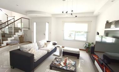 Casa en venta 4 amb  Barrio Cerrado Lujan