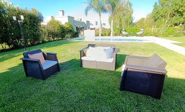 Casa en venta 4 amb  Barrio Cerrado Lujan