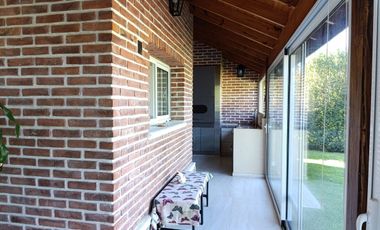 Casa en venta 4 amb  Barrio Cerrado Lujan