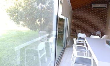 Casa en venta 4 amb  Barrio Cerrado Lujan