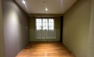 Casa en Alquiler 3 ambientes con escritorio