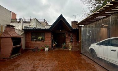 Casa en Alquiler 3 ambientes con escritorio