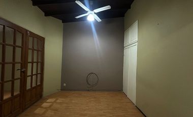 Casa en Alquiler 3 ambientes con escritorio