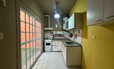 Casa en Alquiler 3 ambientes con escritorio
