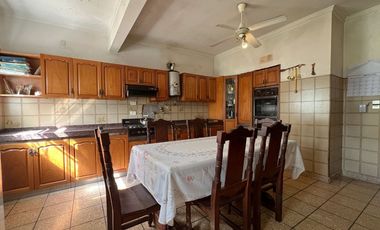 Venta Chalet, Villa Primera, amplio lote