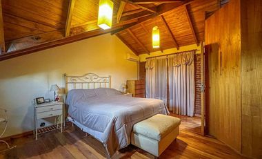 Casa 4 ambientes Sierra de los padres con pileta
