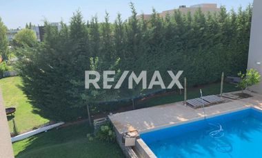 Vende Casa 3 dorm / piscina, B° La Zagala, Neuquén
