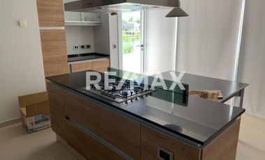 Vende Casa 3 dorm / piscina, B° La Zagala, Neuquén