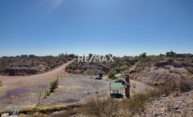 SE VENDE CASA  EN VILLA TENIS CLUB- MARI MENUCO