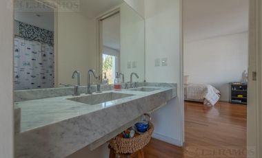 Casa con 3 dormitorios mas dependencia en venta / alquiler  en EL ENCUENTRO.