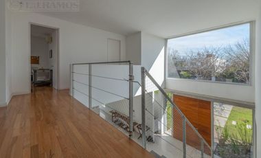 Casa con 3 dormitorios mas dependencia en venta / alquiler  en EL ENCUENTRO.