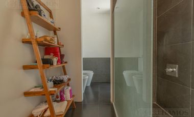 Casa con 3 dormitorios mas dependencia en venta / alquiler  en EL ENCUENTRO.
