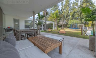 Casa con 3 dormitorios mas dependencia en venta / alquiler  en EL ENCUENTRO.