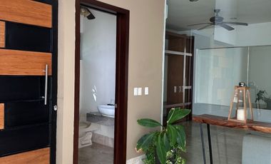 Renta Residencia una sola planta con paneles solares en Yucatán Country Club