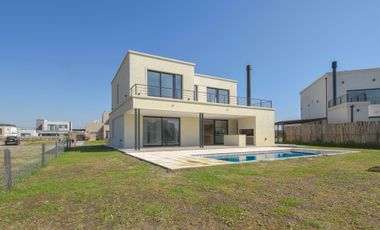 VENTA DE CASA EN LAGOS DE CANNING I