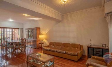 VENTA CASA BELGRANO R 4 DORMITORIOS+DEPENDENCIA