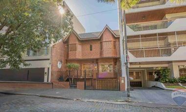 VENTA CASA BELGRANO R 4 DORMITORIOS+DEPENDENCIA
