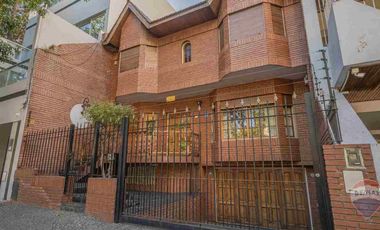 VENTA CASA BELGRANO R 4 DORMITORIOS+DEPENDENCIA