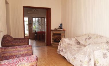 VENTA CASA 3/4 AMB COCHERA PATIO JARDIN TERRAZA